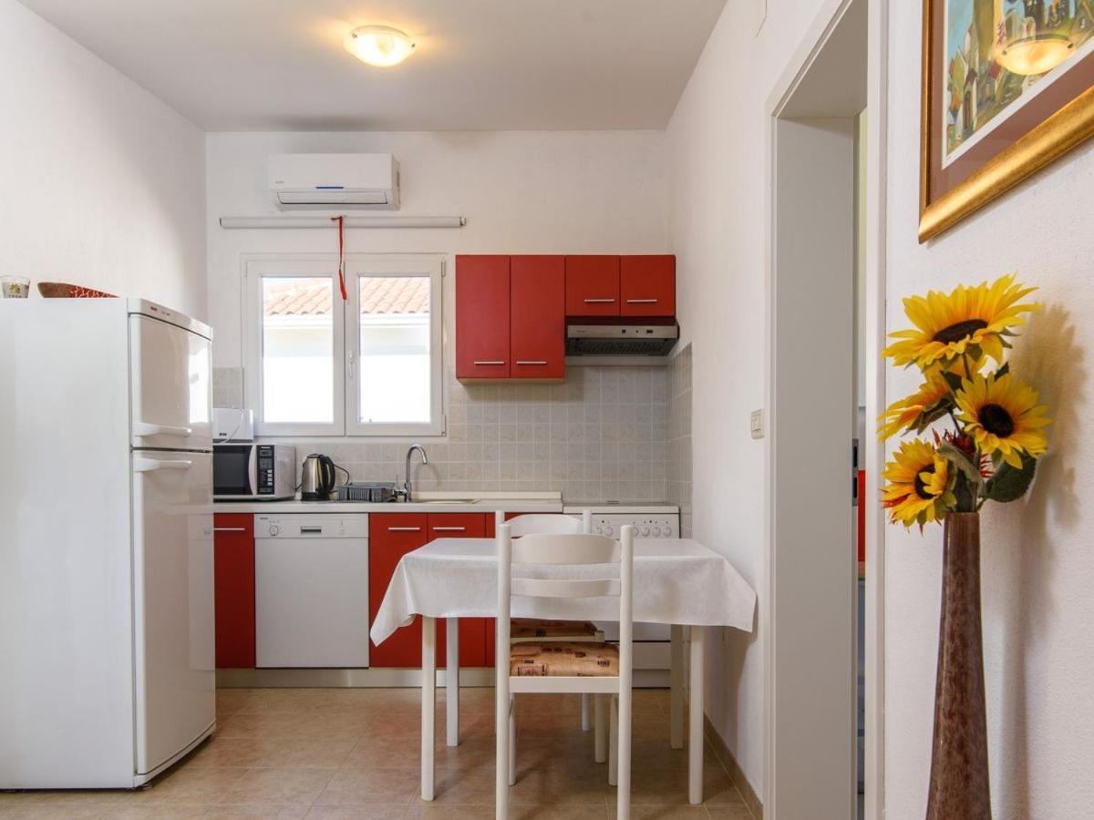 Apartments Beba - Peaceful Location Trogir Extérieur photo